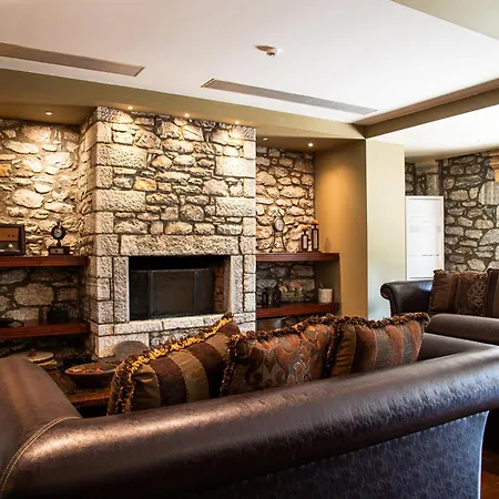 Itilo Traditional ホテル Néon Oítilon