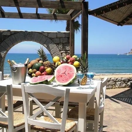 Itilo Traditional Hotel 4*