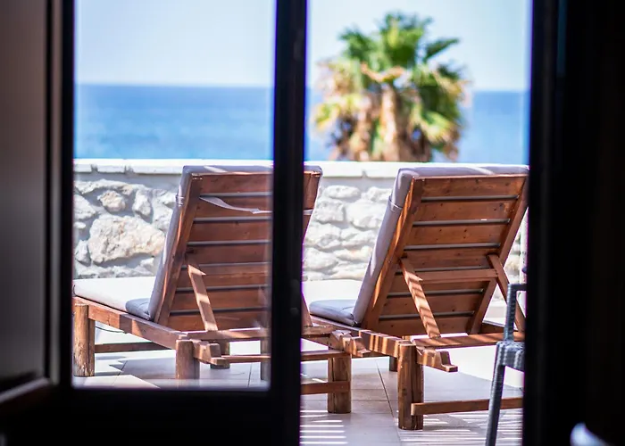 Itilo Traditional Hotel 4*