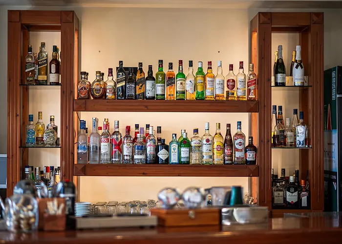 Itilo Traditional 4* Néon Oítilon