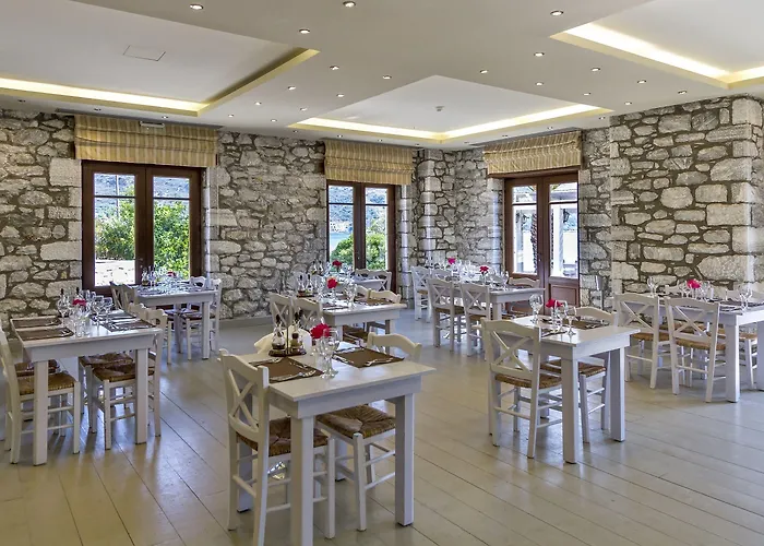 Itilo Traditional 4* Néon Oítilon