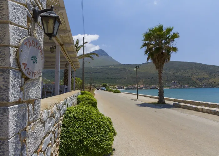 Itilo Traditional Hotel Néon Oítilon