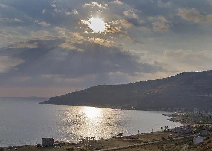 Itilo Traditional Hotel 4*